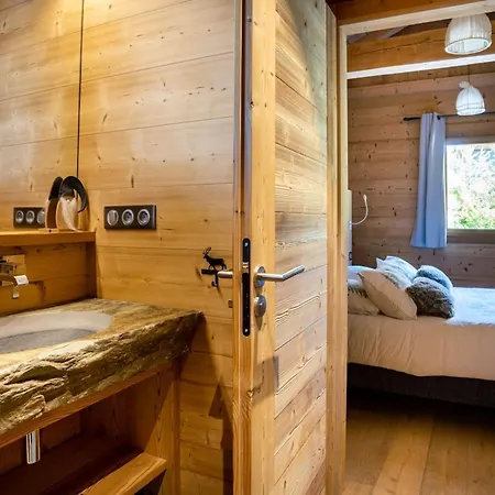 Chalet Les 3 Oursons Luxury With Hot Tub Sauna