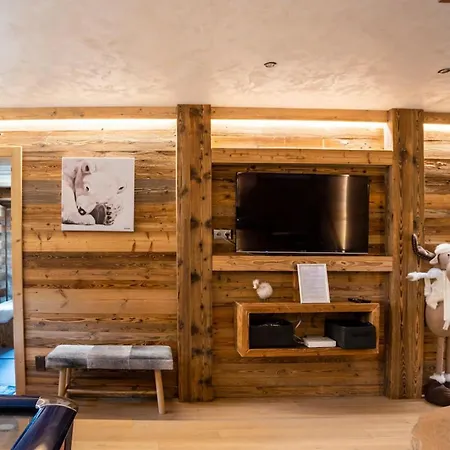 Les 3 Oursons Luxury With Hot Tub Sauna