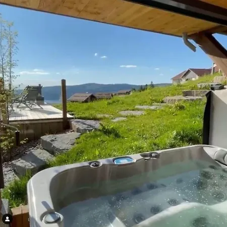 Les 3 Oursons Luxury With Hot Tub Sauna Chalet *